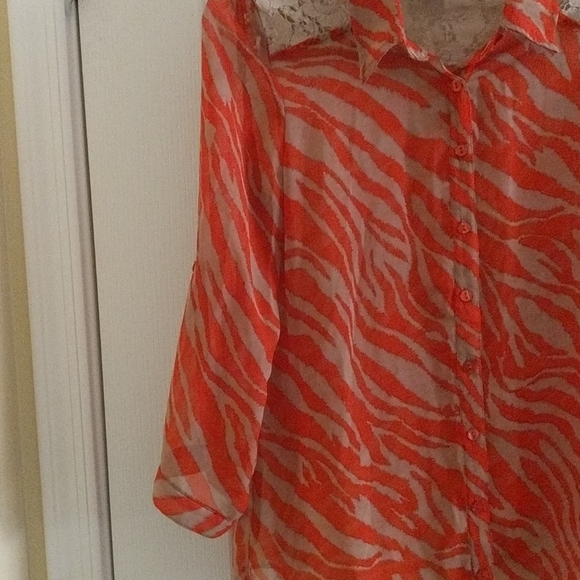 Orange and lace blouse. Size M-L. I Z Byer brand - Picture 3 of 9